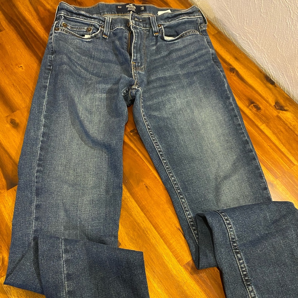 Men’s/Young men’s Hollister jeans. 26x30